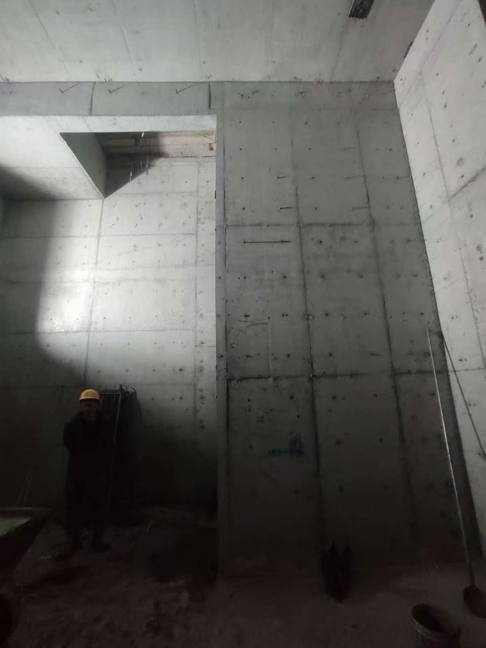 舟山墙上开槽钢筋断了有影响吗